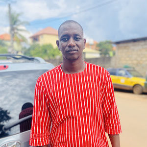 Meet your Posher, Bakary